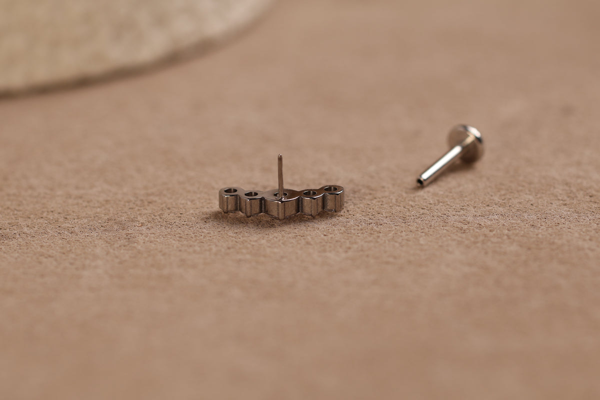 Titanium Curved Five Stone Bezel Arc Threadless Flat Back Stud