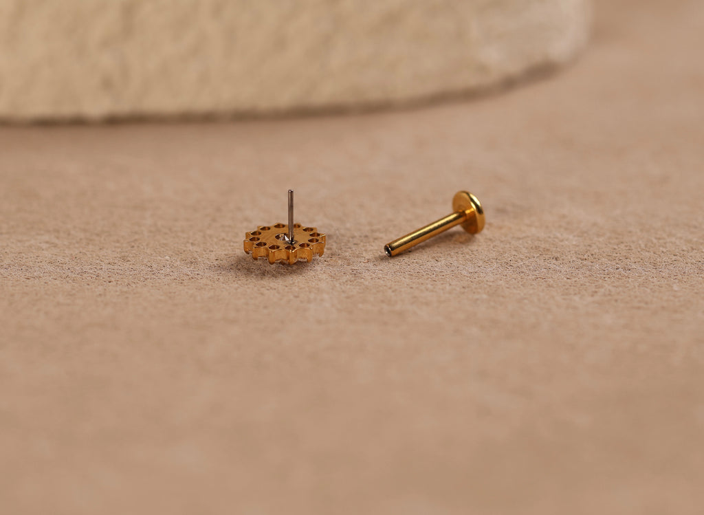 Titanium Threadless Sparkling Flower Flat Back Stud