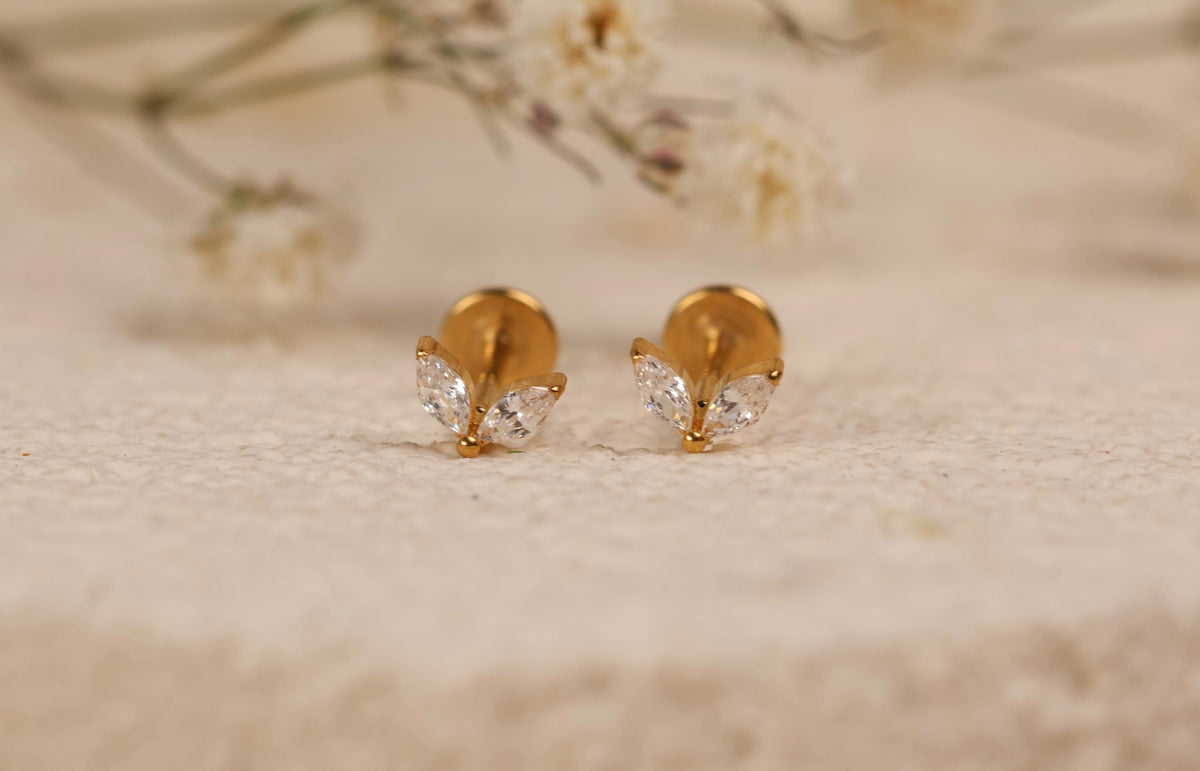 16G/18G/20G Titanium Leaf Flat Back Earrings, Threadless Cartilage Studs, CZ Helix Earrings, Minimal Tragus Jewelry, Sensitive Ear N162