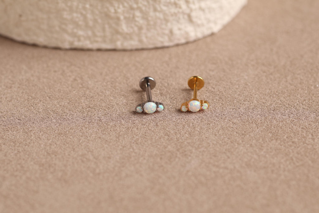 16G/18G/20G Titanium Opal Flat Back Earrings, Threadless Cartilage Studs, Helix Earrings, Triple Opal Tragus Jewelry, Sensitive Ear N160