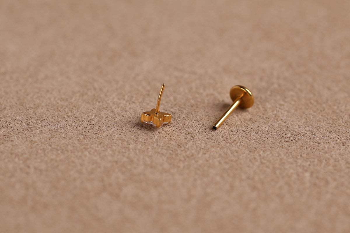 16G/18G/20G Titanium Flower Flat Back Earrings, Threadless Cartilage Studs, CZ Helix Earrings, Tiny Floral Tragus Jewelry N161