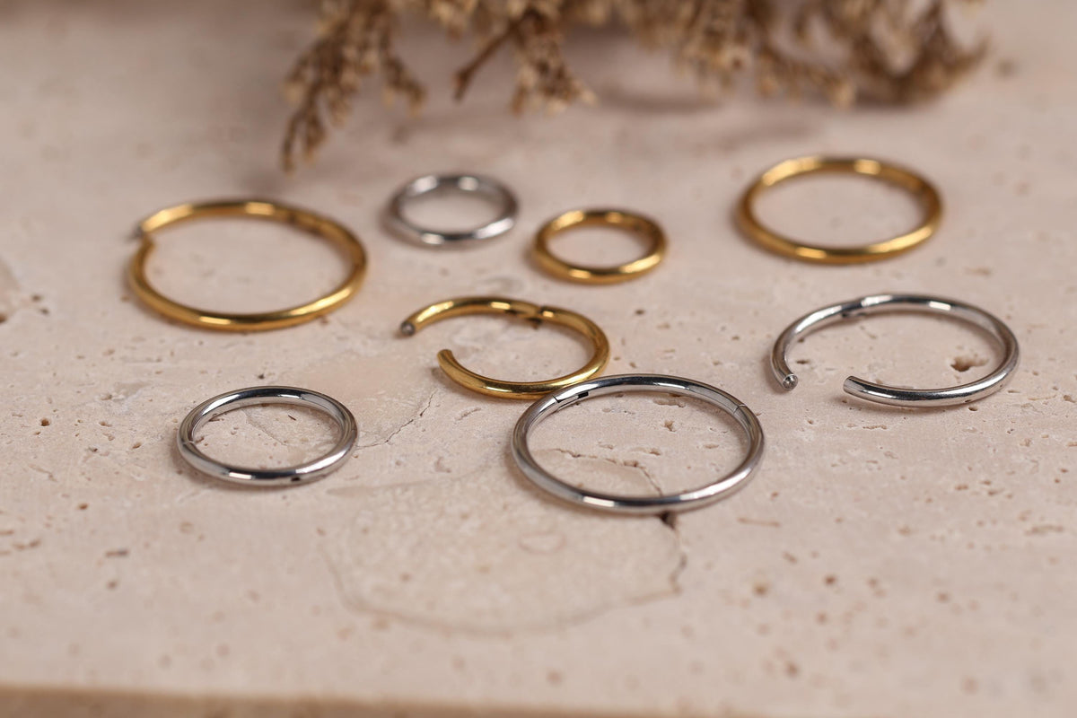 16G/18G ASTM F-136 Implant Grade Titanium Huggie Hoop Earrings, Cartilage Hoop, Helix Earrings, Conch Hoop, Tragus Hoop, Lobe Hoop N213