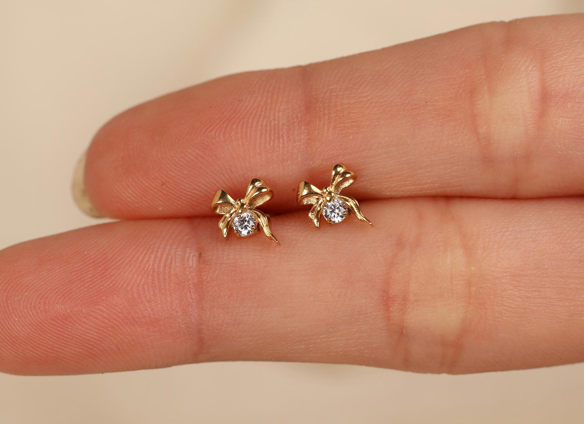 16G/18G Titanium Bow Round CZ Flat Back Earrings, Internal Threaded Titanium Studs, Dainty Ribbon Cartilage Earring, Helix Tragus Lobe N186