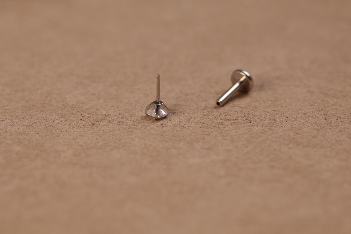 16G/18G/20G Titanium Heart CZ Threadless Flat Back Earring, Titanium Push Pin Labret Stud, Crystal Helix Tragus Conch Lobe Piercing