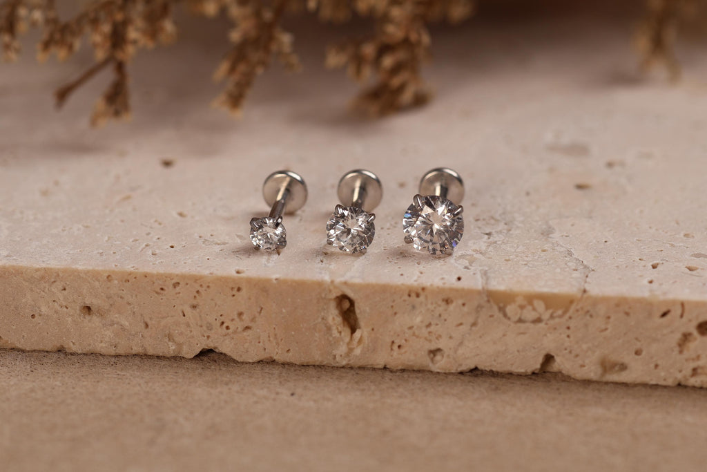16G/18G/20G Titanium Round CZ Threadless Flat Back Earring, Titanium Push Pin Prong Round Stud, Dainty Helix Tragus Conch Lobe, Gift for her