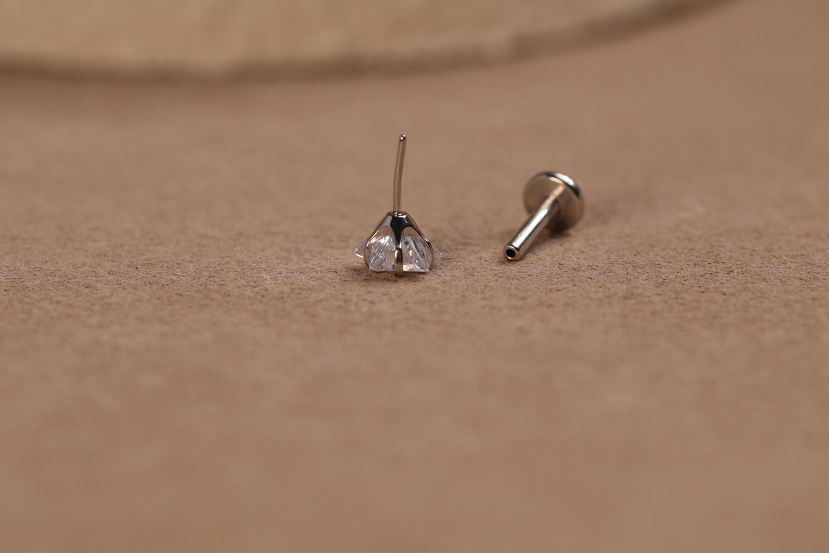 16G/18G/20G Titanium Crystal Starburst Threadless Flat Back Earring, Titanium Push Pin Labret Stud, Celestial Helix Tragus Conch N207