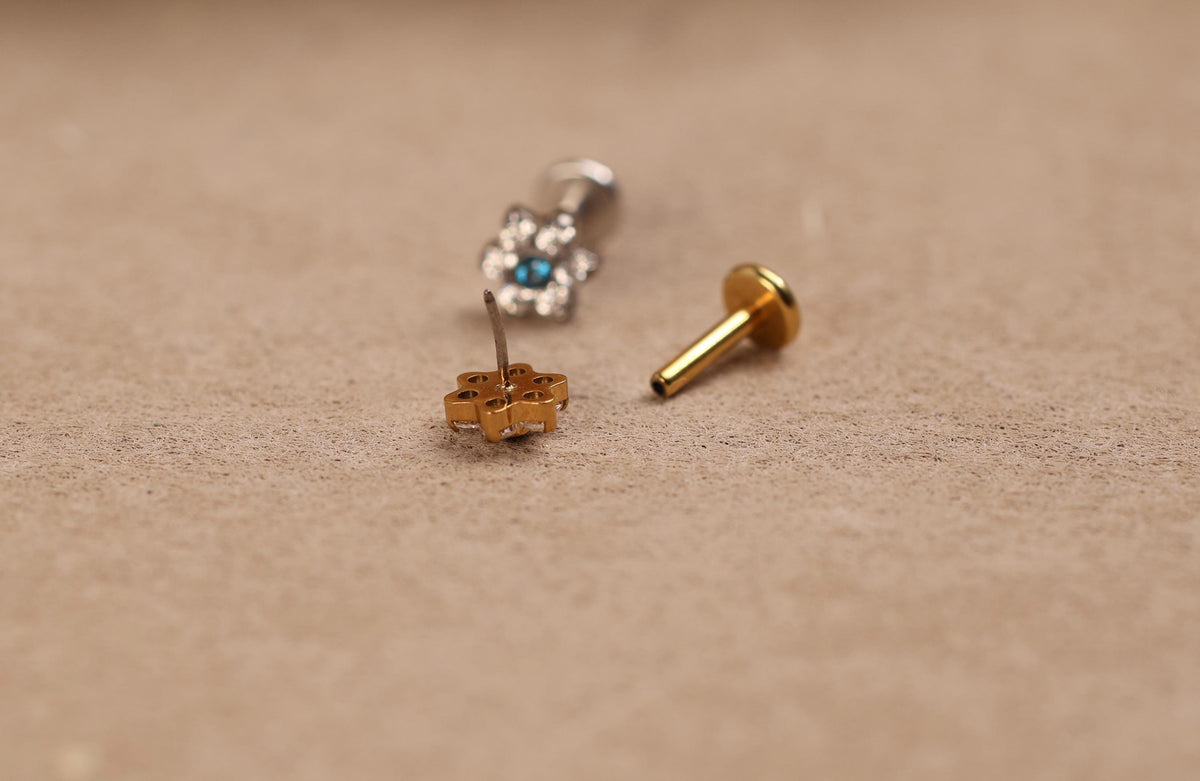 16G/18G/20G Titanium Aquamarine Floral Threadless Flat Back Earring, Titanium Push Pin Labret, Daisy CZ Helix Tragus Flat Lobe N203
